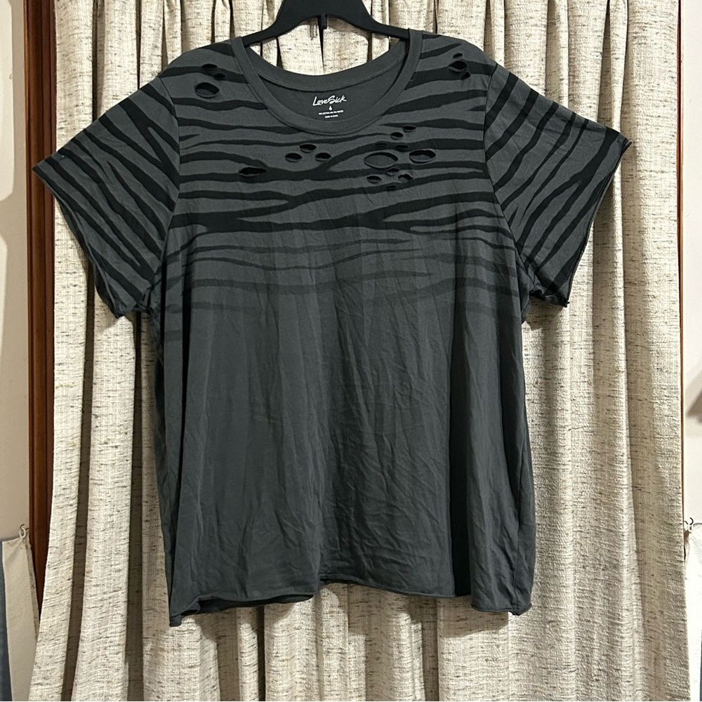 Torrid LoveSick Destructed Tee - Cotton Tie Dye Tiger Stripe Grey - 6X